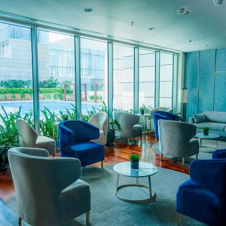 Brand New Water Front Luxury Cinnamon Suites Apartment In Heart Of Colombo City Buitenkant foto