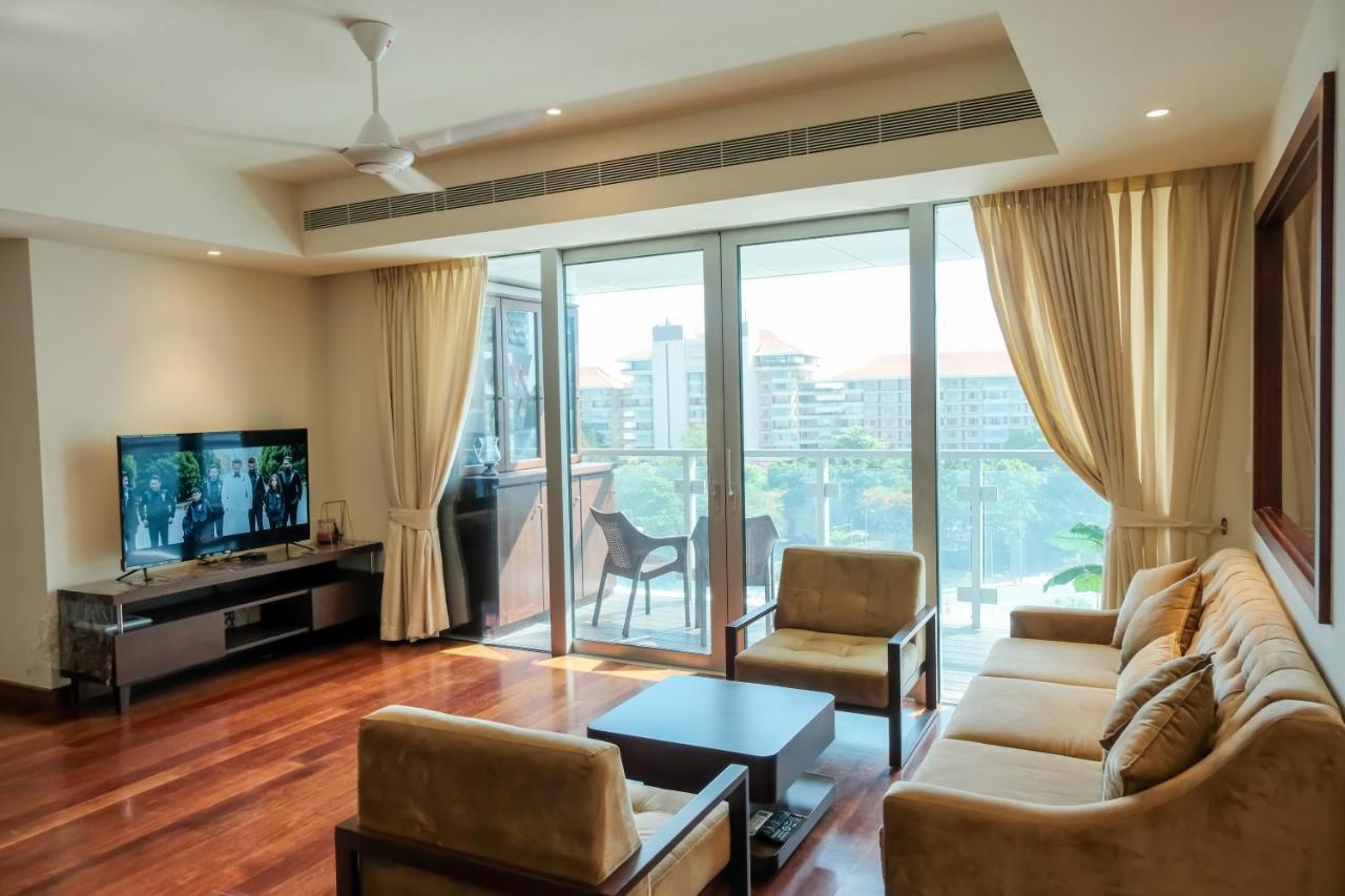 Brand New Water Front Luxury Cinnamon Suites Apartment In Heart Of Colombo City Buitenkant foto