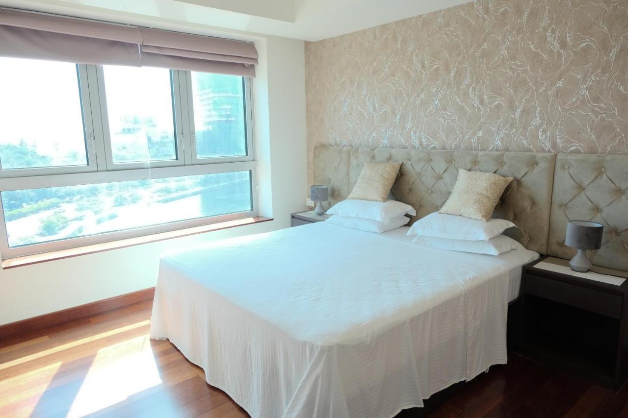Brand New Water Front Luxury Cinnamon Suites Apartment In Heart Of Colombo City Buitenkant foto