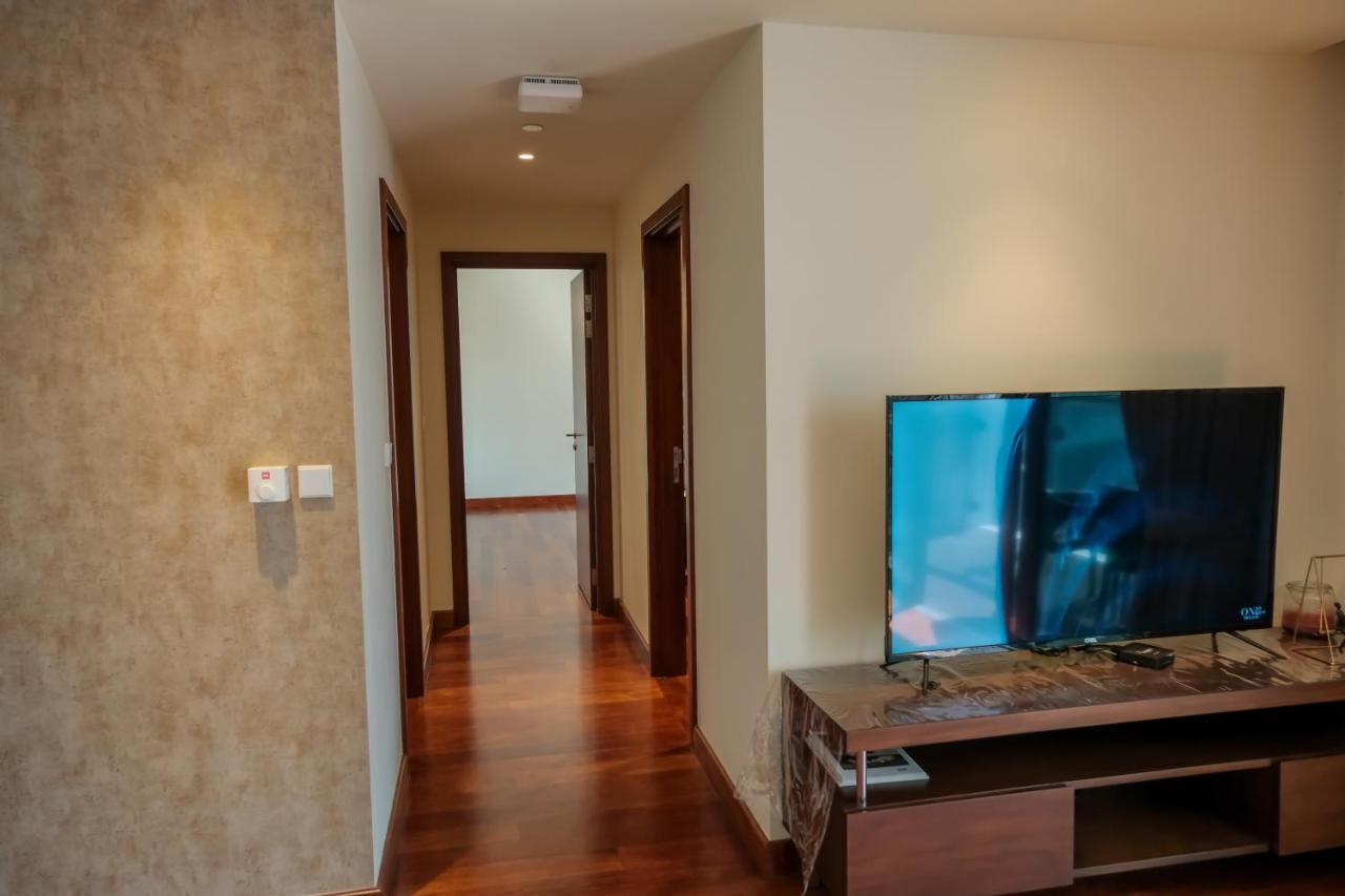 Brand New Water Front Luxury Cinnamon Suites Apartment In Heart Of Colombo City Buitenkant foto