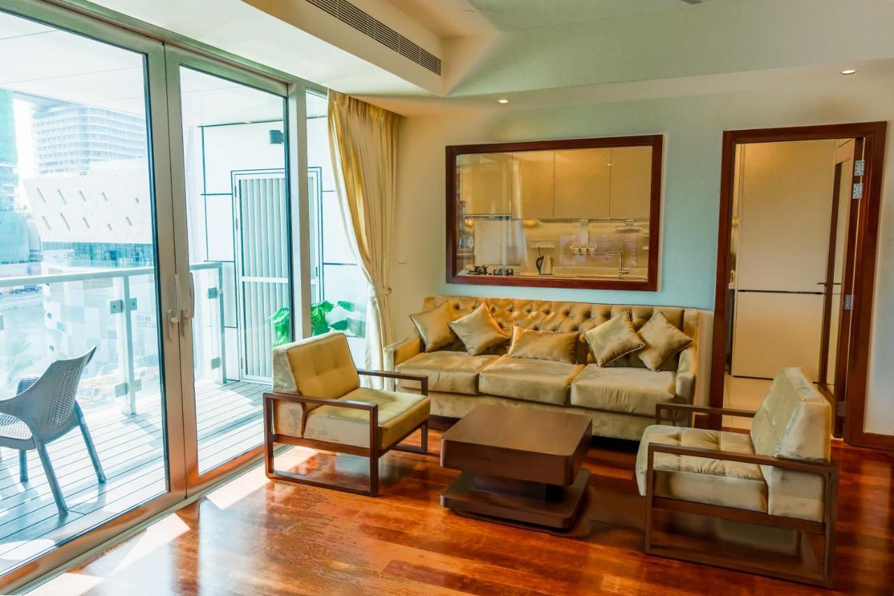 Brand New Water Front Luxury Cinnamon Suites Apartment In Heart Of Colombo City Buitenkant foto