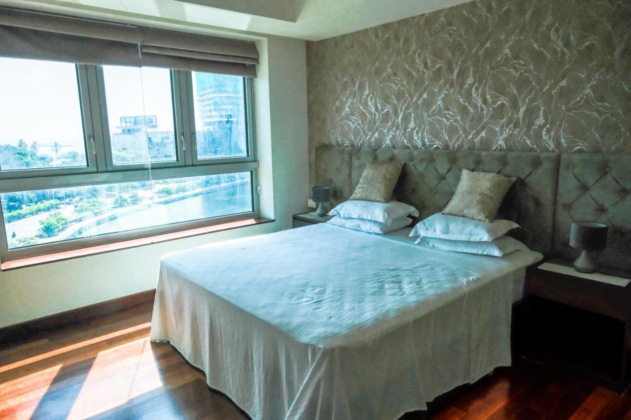 Brand New Water Front Luxury Cinnamon Suites Apartment In Heart Of Colombo City Buitenkant foto