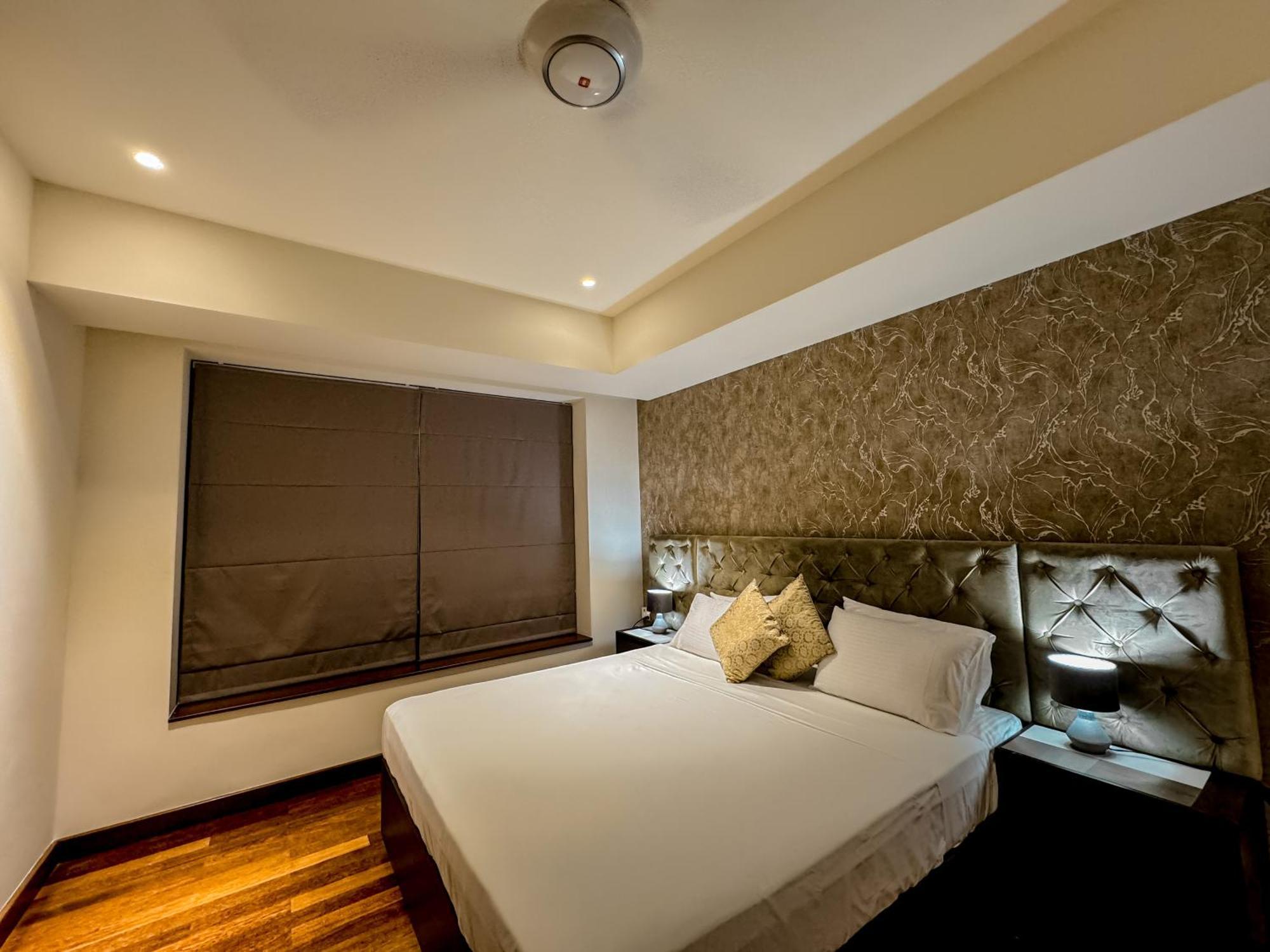 Brand New Water Front Luxury Cinnamon Suites Apartment In Heart Of Colombo City Buitenkant foto