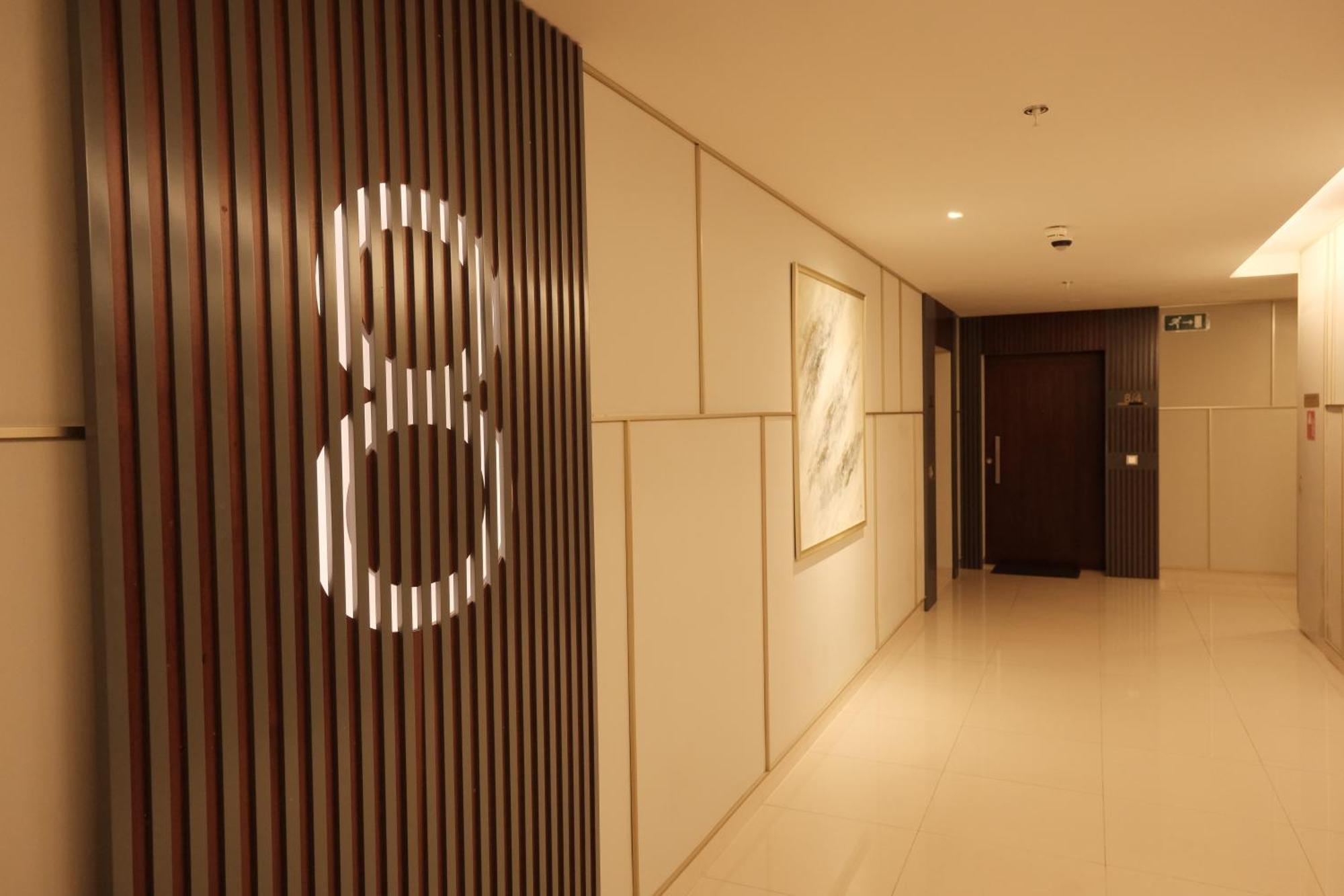 Brand New Water Front Luxury Cinnamon Suites Apartment In Heart Of Colombo City Buitenkant foto
