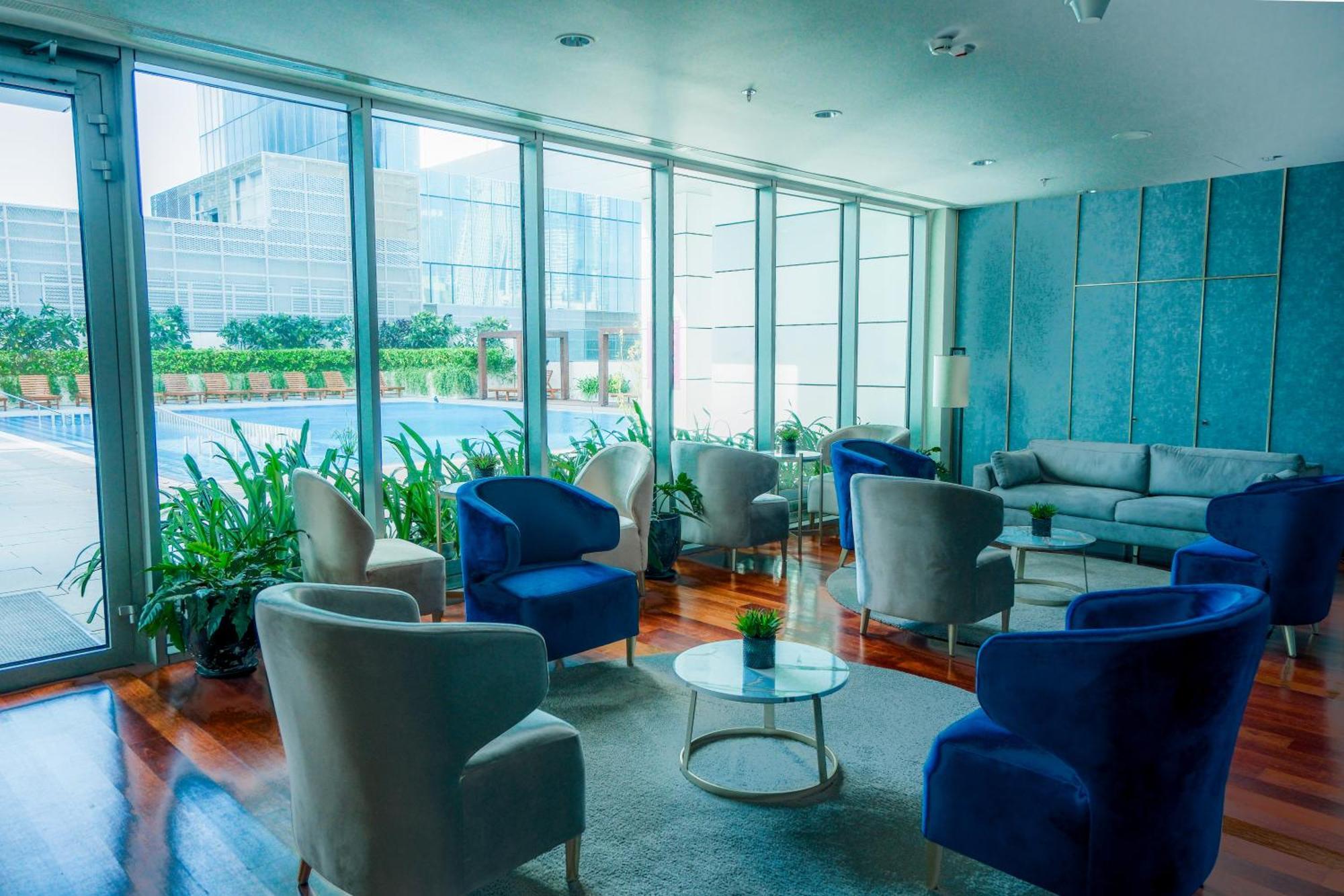 Brand New Water Front Luxury Cinnamon Suites Apartment In Heart Of Colombo City Buitenkant foto